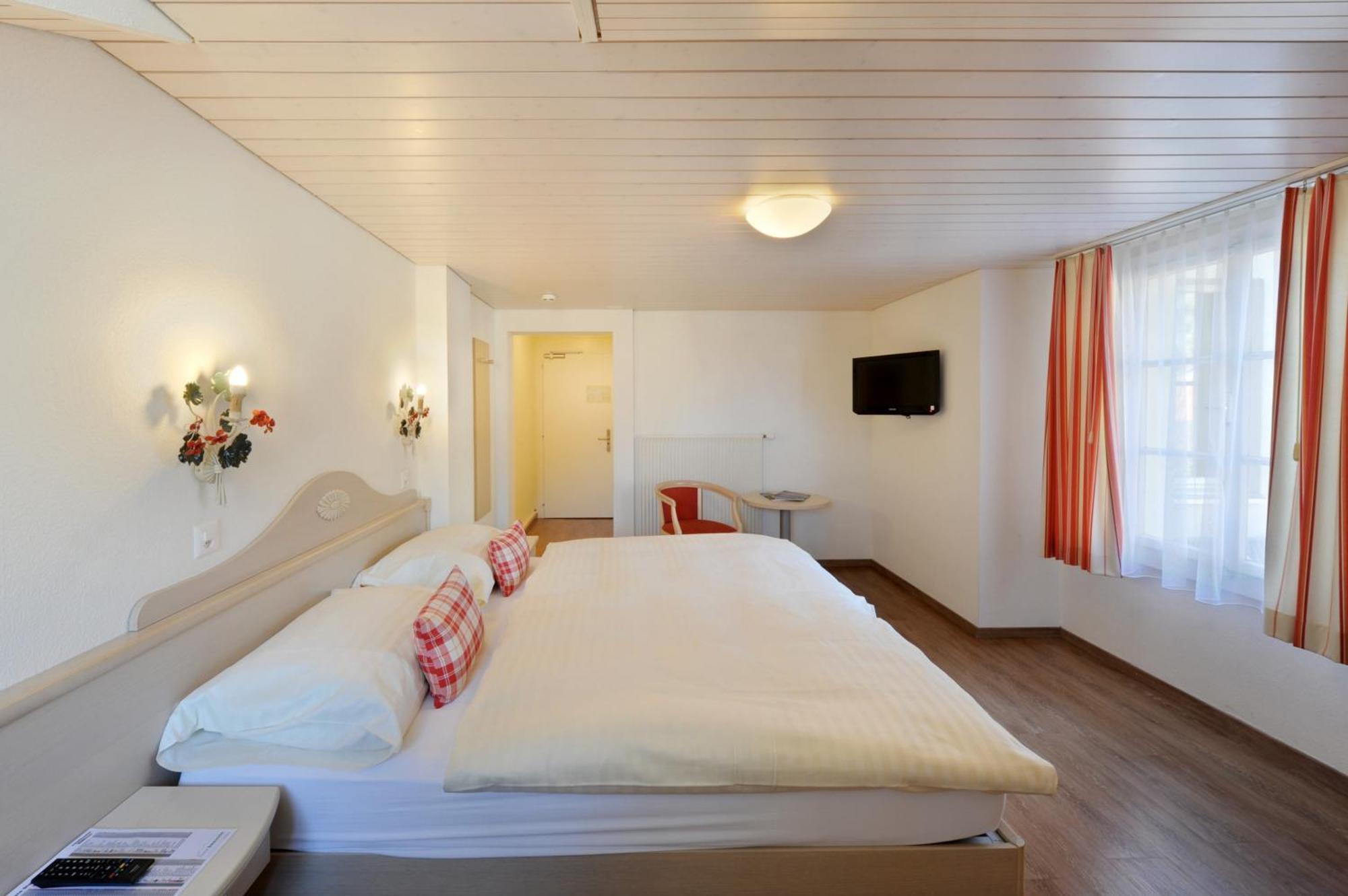 Hotel Beausite Unterseen Номер фото