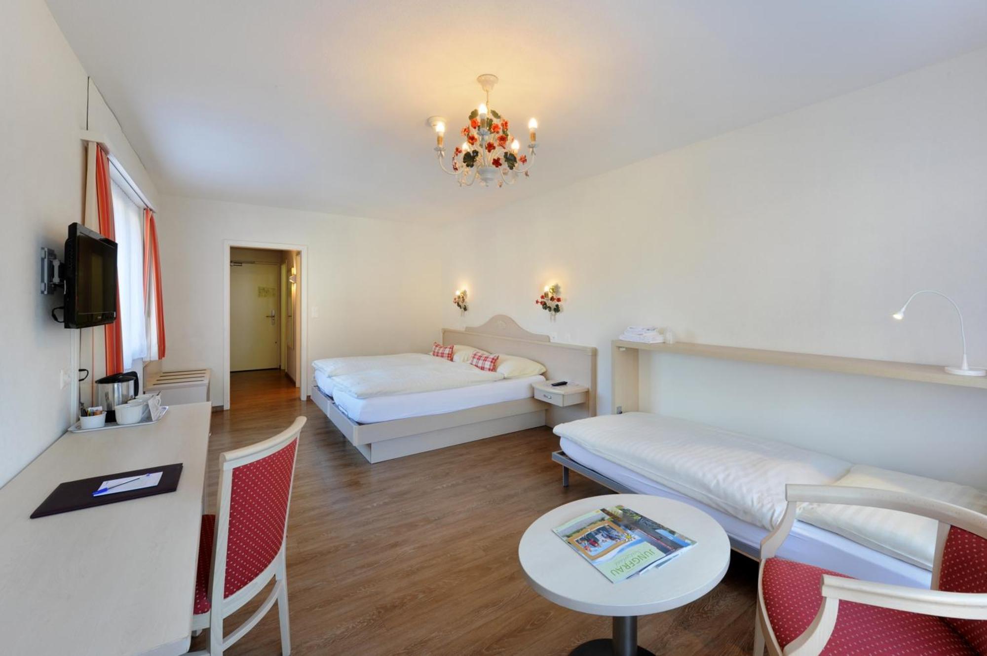 Hotel Beausite Unterseen Номер фото